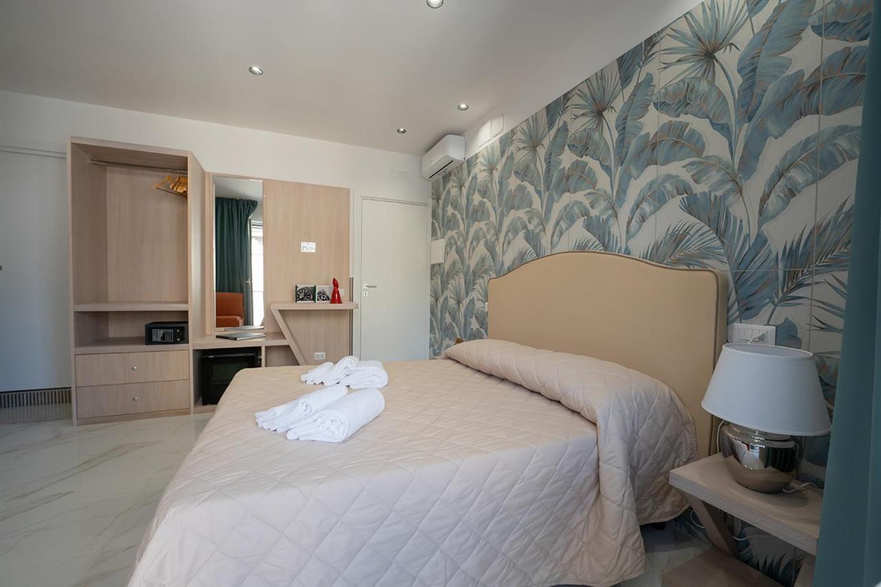מלון Medina H. Napoli Centro, By Clapa Group מראה חיצוני תמונה