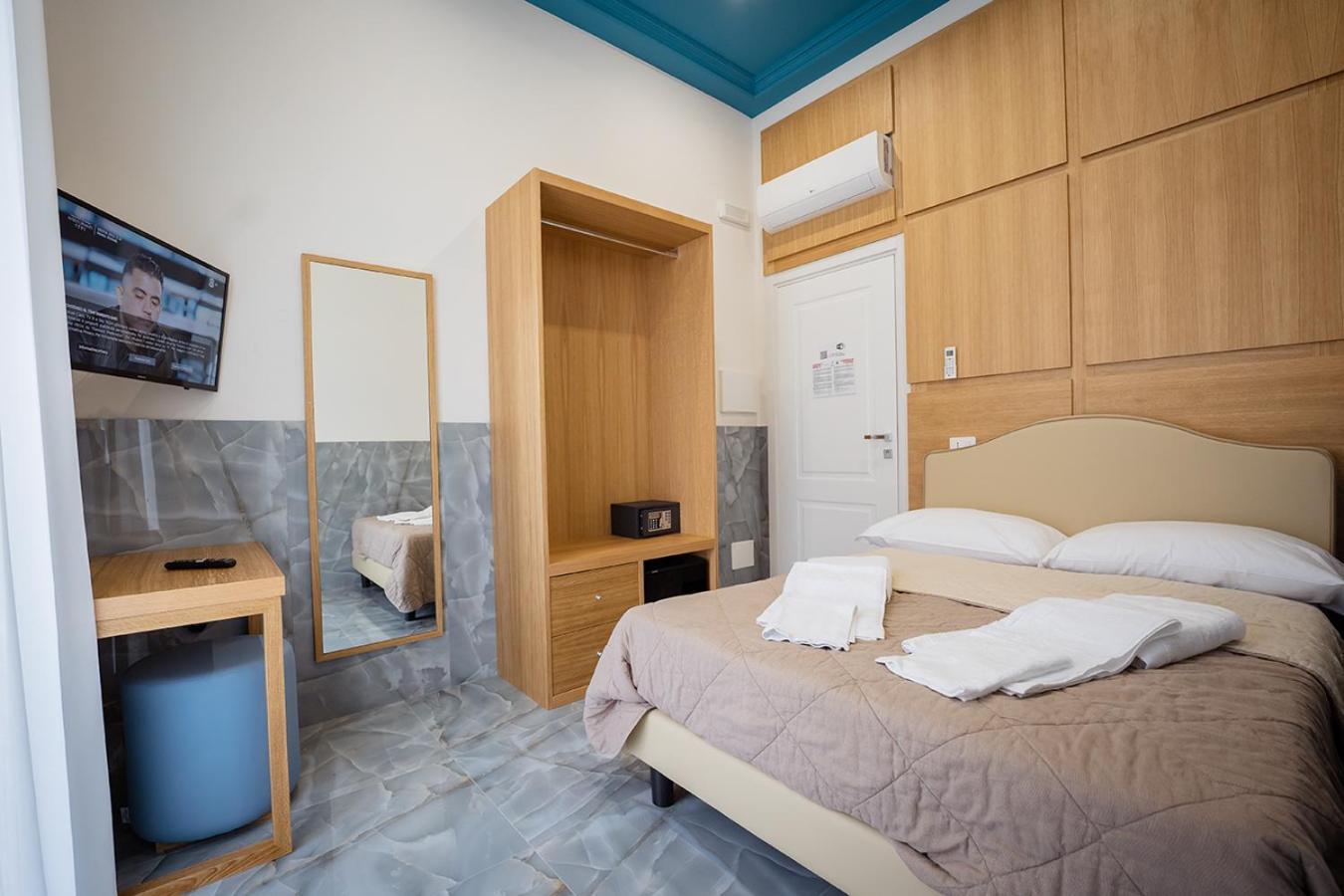 מלון Medina H. Napoli Centro, By Clapa Group מראה חיצוני תמונה