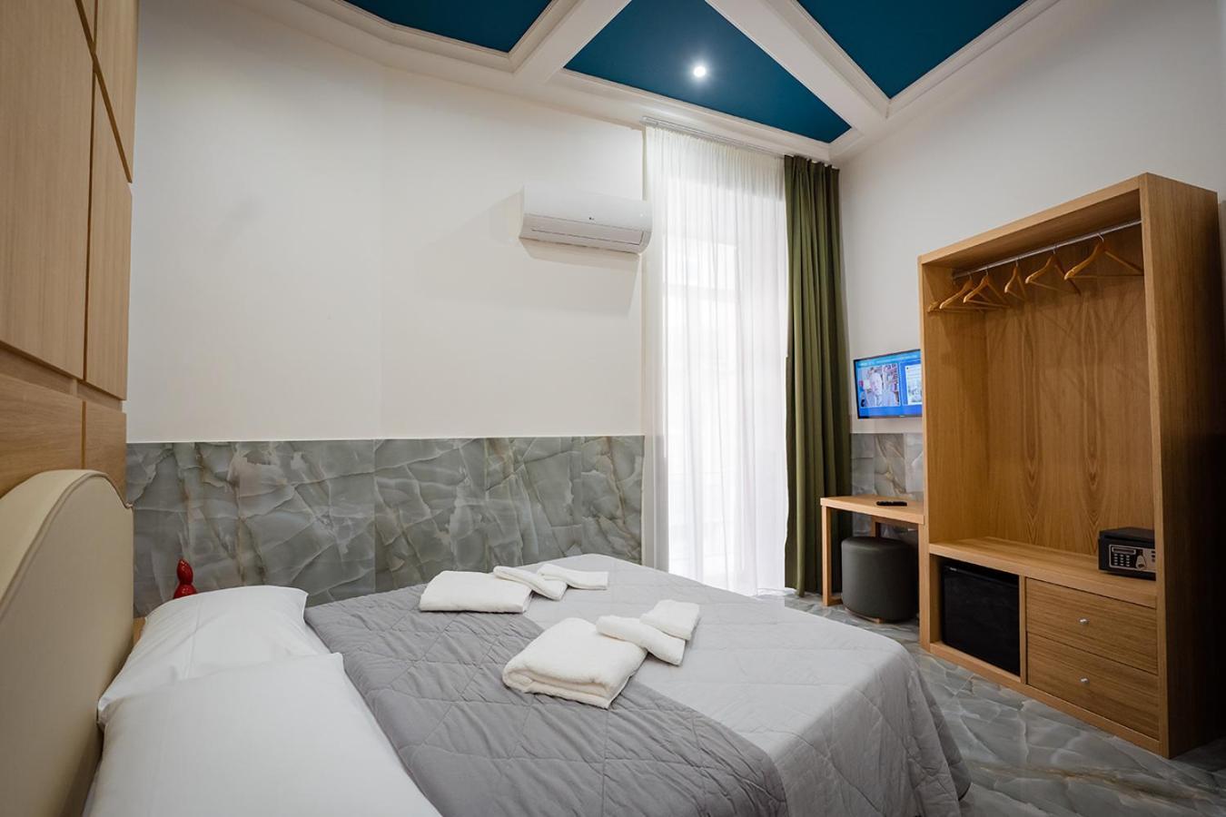 מלון Medina H. Napoli Centro, By Clapa Group מראה חיצוני תמונה