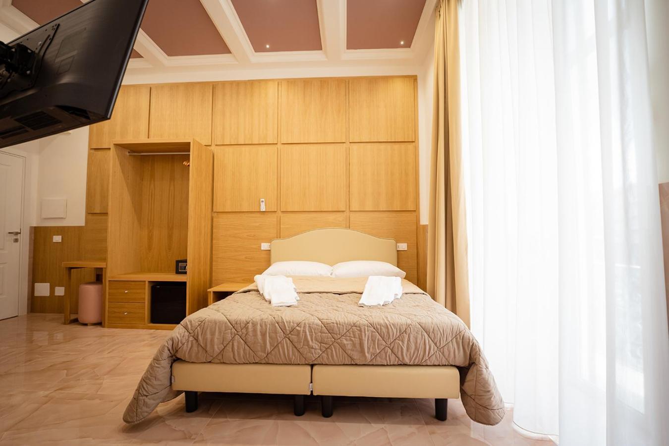 מלון Medina H. Napoli Centro, By Clapa Group מראה חיצוני תמונה